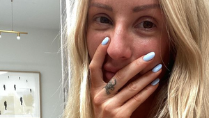 Speváčka pár dní po pôrode šokovala výberom mena pre bábätko! Nevzbudzuje príjemné pocity!