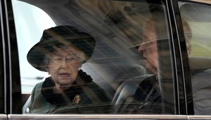 Sexuálny škandál princa Andrewa mal temné pozadie! VYDIERANIE kráľovnej?!