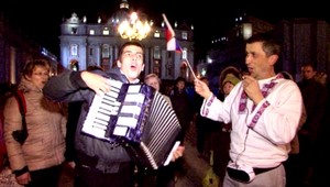 Slováci vo Vatikáne. Zneli ľudovky aj harmonika