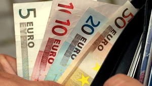 O výške minimálnej mzdy rozhodne vláda. Odbory a zamestnávatelia sa nedohodli