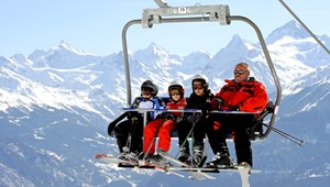 Lyžovačka na Slovensku je v plnom prúde. Topiaci sa sneh nevadí