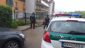 Vražda na žilinskom sídlisku. O život prišiel tínedžer, ktorý chránil svoju priateľku