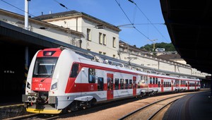 Rušňovodiči odmietajú kamery v práci. Ministerstvu odovzdali petíciu