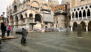 Búrka v Taliansku si vyžiadala 8 mŕtvych, zaplavilo aj Benátky