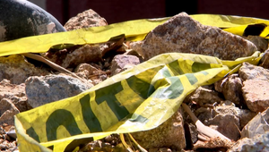 Muž bil svoju manželku aj jej deti, dve z nich boli uväznené v klietke