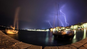 Z 27 na 12°C za pár minút. Chorvátsko zasiahli silné búrky