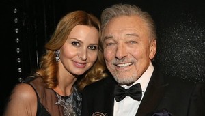 Gotta liečia mimo dohľadu jeho manželky Ivany