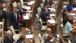 Deň v parlamente: OĽaNO zajedno s kotlebovcami pri potratoch, koalícia sa nezhodla na dôchodkoch