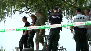 Išiel si zaplávať a už sa nevrátil. Z jazera vytiahli osobu bez známok života