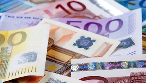 Ktorí zamestnanci majú najvyššie zárobky? Pozrite si rebríček top odvetví