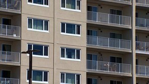 Chlapec (5) prežil pád zo 7. poschodia, neutrpel ani zlomeninu