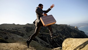 Ozbrojený prepad pri Kežmarku. Hľadal aj vrtuľník