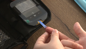 Školy majú málo zdravotníkov pre deti s diabetom. Rodičia musia suplovať štát