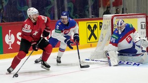 ​Slováci prehrali tretí zápas za sebou, Švajčiarom podľahli 3:5