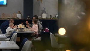 Darované Vianoce TV JOJ: Nemali, čo na stôl. Vďaka darcovi zažili Štedrý večer na neobvyklom mieste