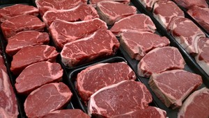 Údeniny sú na zozname WHO spolu s azbestom, červené mäso s UV žiarením