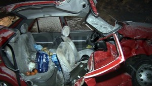 Pri Kľušove vpálilo auto do autobusu, 4 zranení!