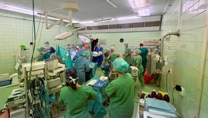 Slovenská medicína čelí raritnej výzve: Po 17 rokoch sa u nás narodili siamské dvojičky