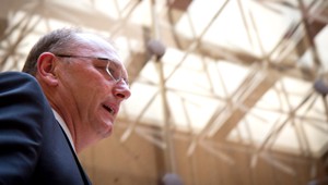 Pozmeňovací návrh o verejnom obstarávaní neprejde tak ľahko. Je účelový, podozrievajú ho kritici