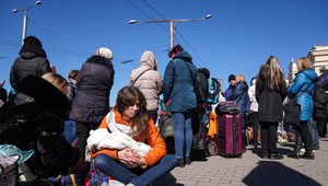 Štáb TV JOJ na Ukrajine: Nemocnice začínajú mať problém so zásobovaním