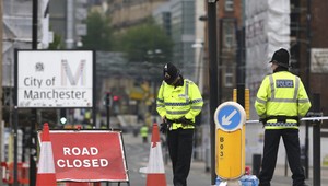 Južnú časť Manchestru evakuovali. Zasahujú pyrotechnici