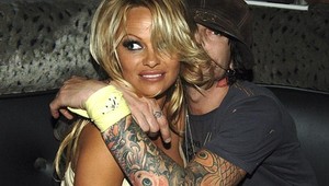 Je tu prvá upútavka k seriálu o domácom sexvideu Pamely Anderson