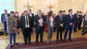 Skupina europoslancov ukončila misiu. Na mieste vraždy Kuciaka a Kušnírovej položili vence