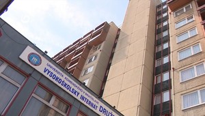 Študenti, ktorým bolo sľúbené štipendium, ak pôjdu na slovenskú univerzitu, ho stále nedostali