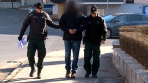 Vychovávateľ, ktorý obťažoval chovankyňu, sa cíti vinný. Súd na neho prísny nebol