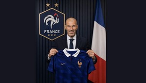 ZIDANE bude novým trénerom francúzskej reprezentácie