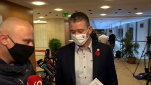 Kauza 11- ročnej šikanovanej dievčiny v Miloslavove bude mať politickú dohru. Kollár chce predvolať Mikulca