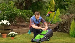 Pozor, máte kosačku z Lidlu? Vráťte ju, môže horieť