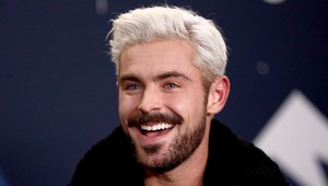 Zac Efron sa vrátil na Instagram s najsexy fotkou vôbec!