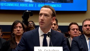 Americkí kongresmani napísali list Zuckerbergovi. Žiadajú, aby zasiahol na Slovensku