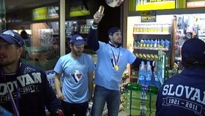 Majstrovská cesta domov. Geograf Hudáček, kameram Harvey...