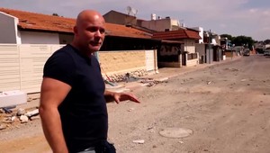 Reportér TV JOJ sleduje situáciu v Izraeli: Príbeh mesta, z ktorého vojna spravila mesto duchov