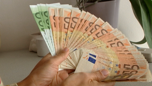 Premárnili sme investorský rok. Slováci si peniaze naďalej ukladajú na nevhodných miestach