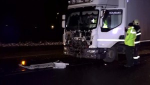 Otáčal sa do protismeru na ceste s dvomi plnými čiarami