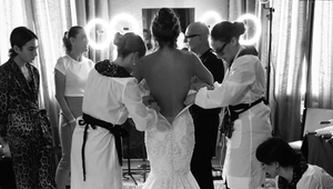 Chcela najkrajšie svadobné šaty na svete, tak jej ich šili 900 hodín: Oplatilo sa?