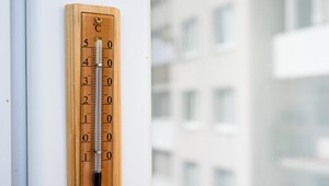 Slovensko čaká tropický pondelok. Na väčšine územia platí najvyšší stupeň výstrahy