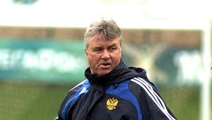 Hiddink odmietol ponuku trénovať KĽDR na šampionáte v JAR