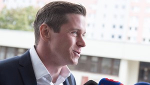 Rajtárovho asistenta Filipa Rybaniča súd uznal vinným pre trestný čin ohrozenia bankového tajomstva