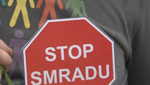 Tisíce ľudí obťažuje smrad. Zainteresované strany sa stretli za jedným stolom, aby problém odstránili
