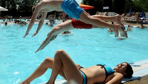 SHMÚ vyhlásilo najvyšší stupeň výstrahy pred horúčavami