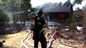 Víkend na chate sa zmenil na boj o život. Pred požiarom vyskakovali z okna