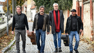 Na pokraji života a smrti! Líder slávnej českej kapely mal infarkt!