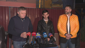Fico a nočná zmena v pekárni. PS hovorí o divadle: "My to takto nenecháme"