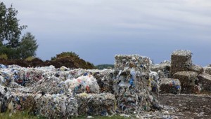 Na nelegálnu skládku upozorňujú mestskí poslanci niekoľko mesiacov. Spoločnosti hrozí pokuta až 250 tisíc