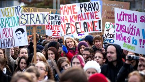 Štrajk učiteľov vstupuje do finále. Čo s polročným vysvedčením?