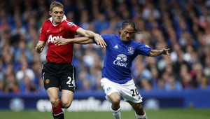 Everton dvomi gólmi v nadstavení zachránil remízu proti ManU
